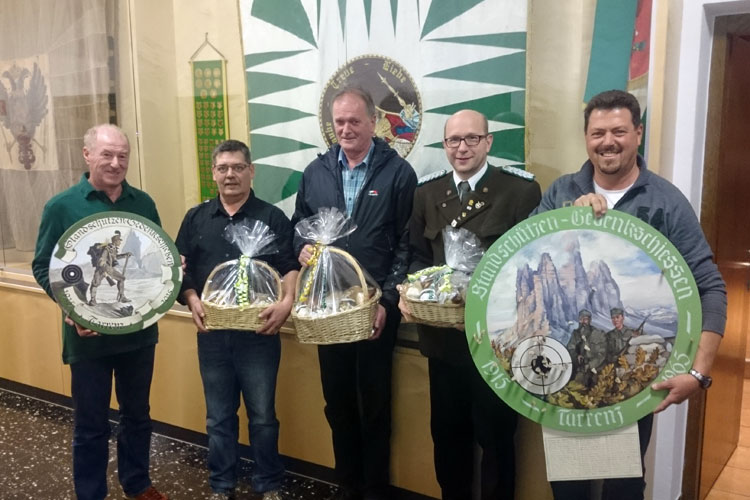 2015 Gedenk-Karabinerschießen 2 Siegerbild Karabinerschiessen