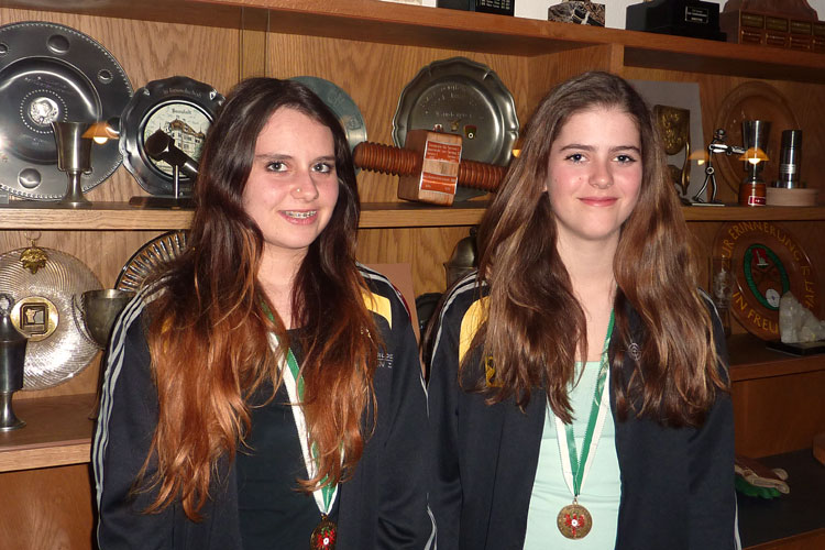 2014 Bezirksmeisterschaft LG 2 Viktoria Tiefenbrunner und Melanie Zoller
