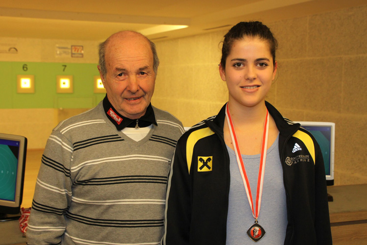 Melanie Zoller mit Silbermedaille